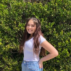 Meet your Posher, Mia